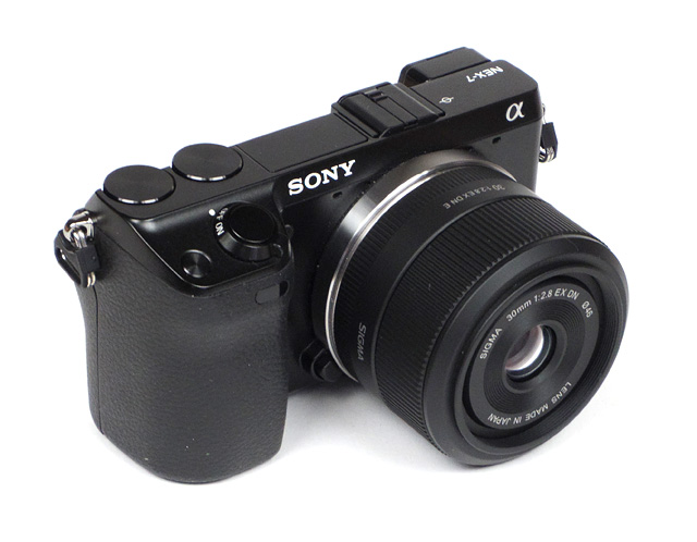 SIGMA - SIGMA 単焦点レンズ Art 30mm F2.8 DN ブラック ソニーの+