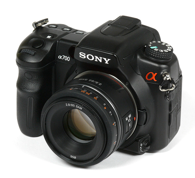 Sony 85mm f/2.8 SAM ( SAL-85F28 ) - APS-C Format Review / Lab Test